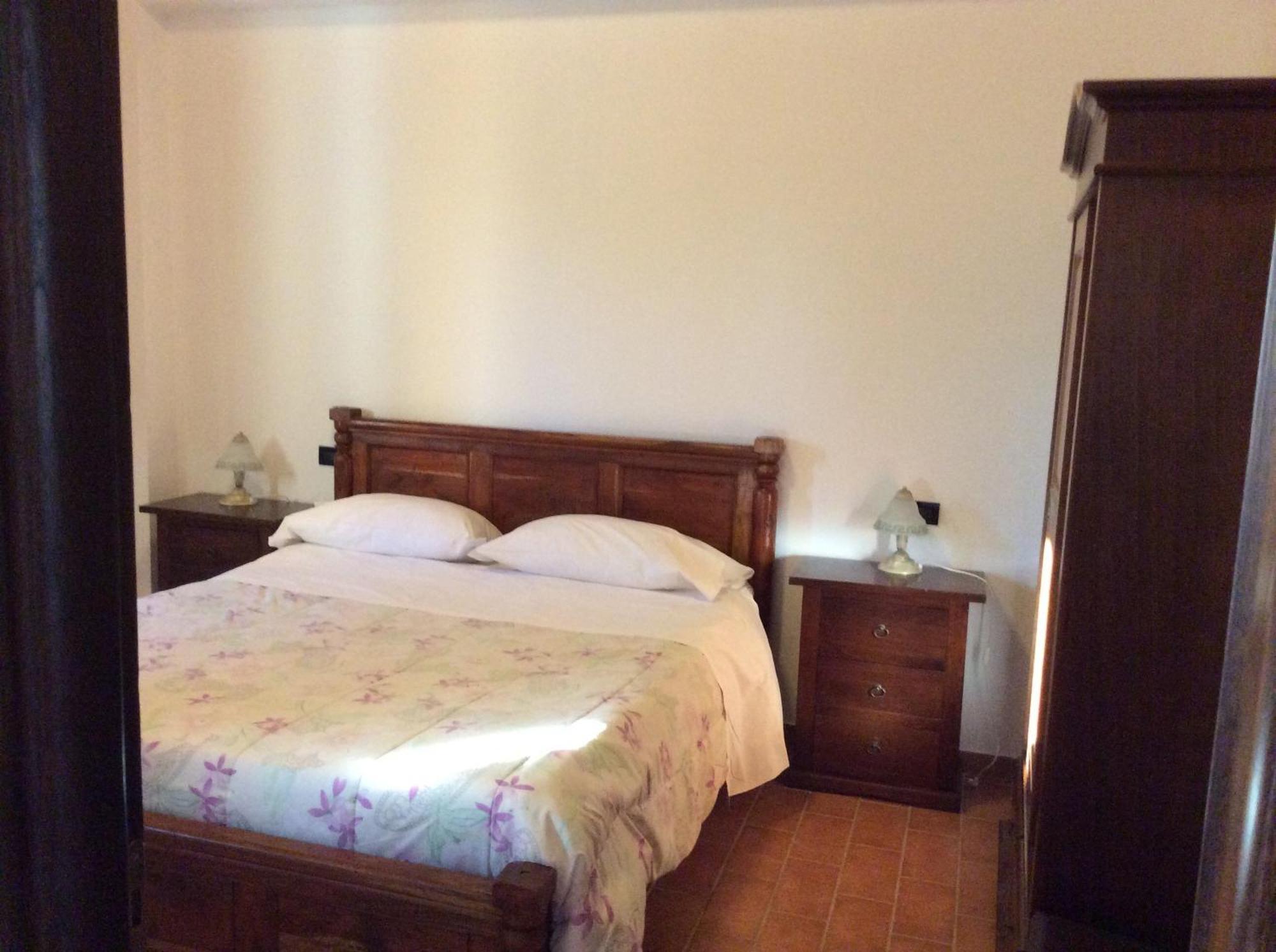 Hotel Il Feudo Dei Pierleoni Челано Номер фото