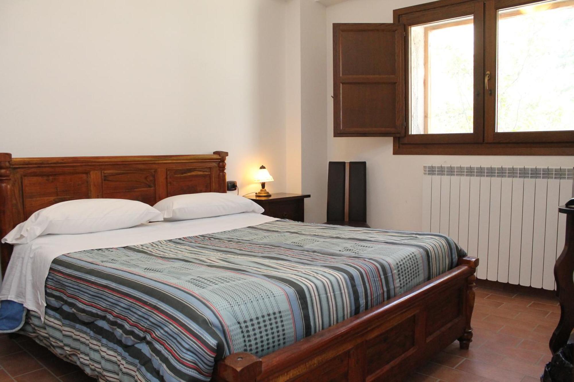 Hotel Il Feudo Dei Pierleoni Челано Екстер'єр фото