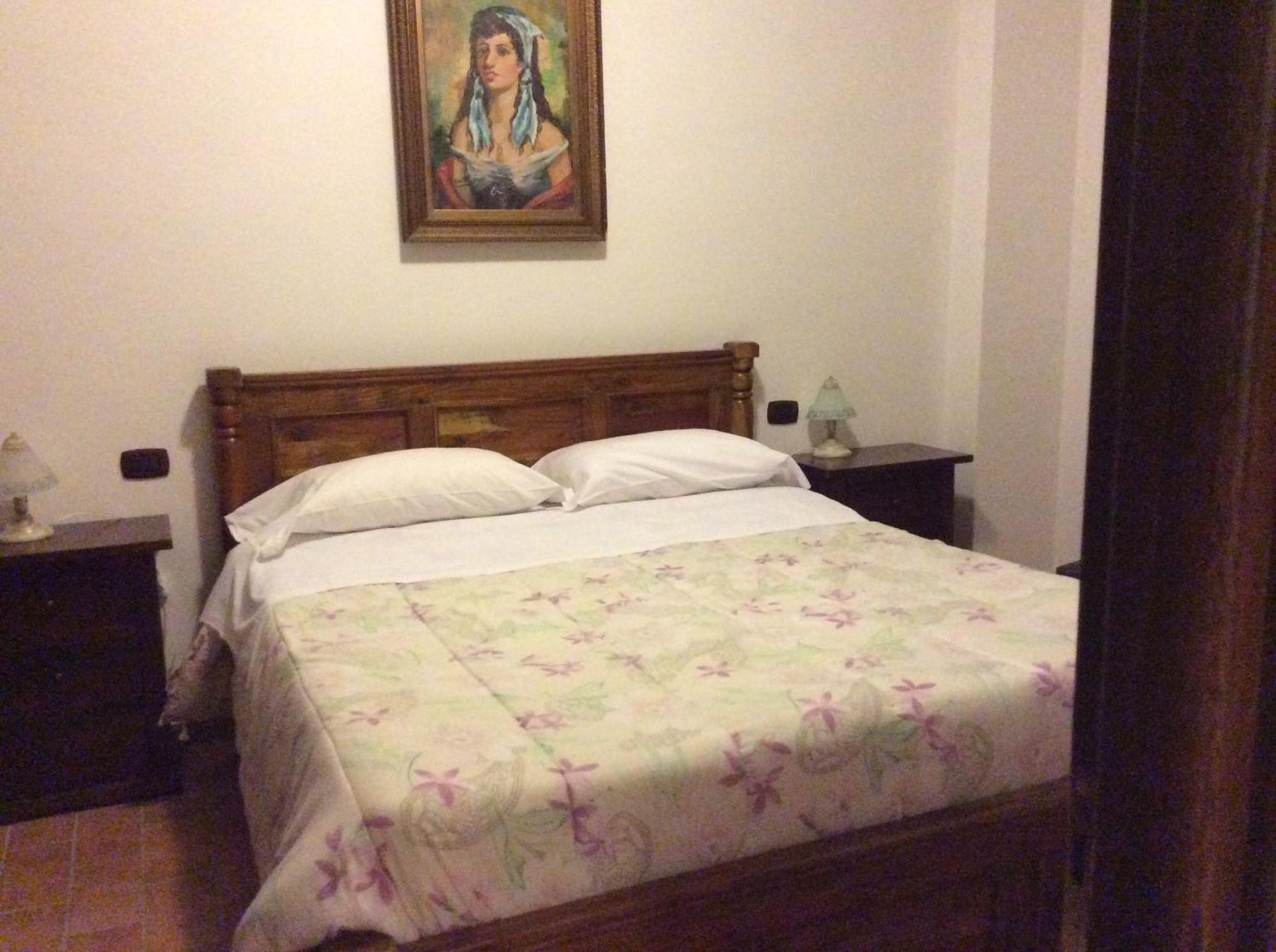 Hotel Il Feudo Dei Pierleoni Челано Номер фото